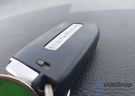 2016 Dodge Challenger Sxt Plus z USA, uszkodzony, nr VIN 2C3CDZAG5GH309507